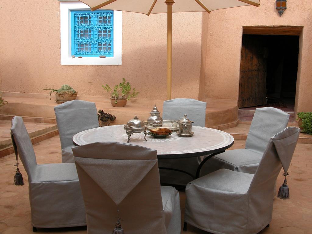 Kasbah Iswan Bed and Breakfast Kelaat-M'Gouna Eksteriør billede
